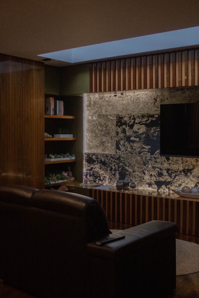 20240330_233610000_iOS-1-683x1024 Portfólio